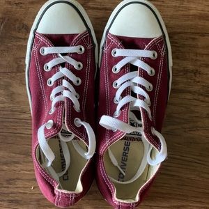 Burgundy Converse, hardly worn